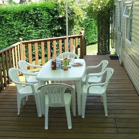 Les Charmettes Mobilhomes17 4*