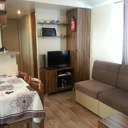 Camping Les Charmettes Mobilhomes17 Les Mathes