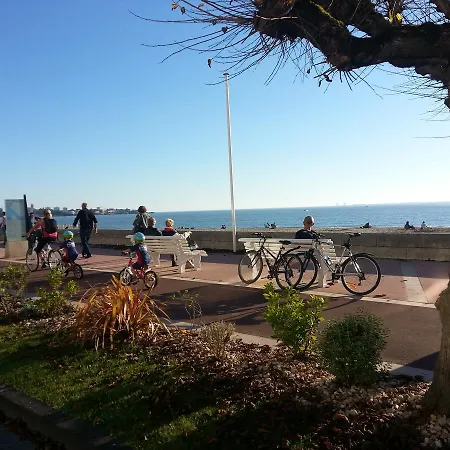 Les Charmettes Mobilhomes17 Camping 4*