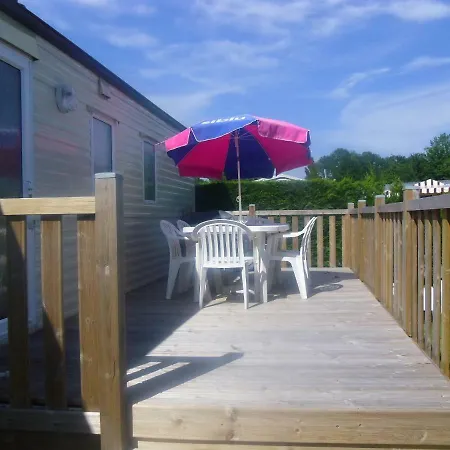 Les Charmettes Mobilhomes17 4* Les Mathes